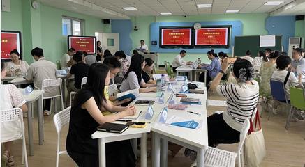 創(chuàng)新創(chuàng)業(yè)學(xué)院舉辦生涯規(guī)劃與創(chuàng)新創(chuàng)業(yè)師資培訓(xùn)